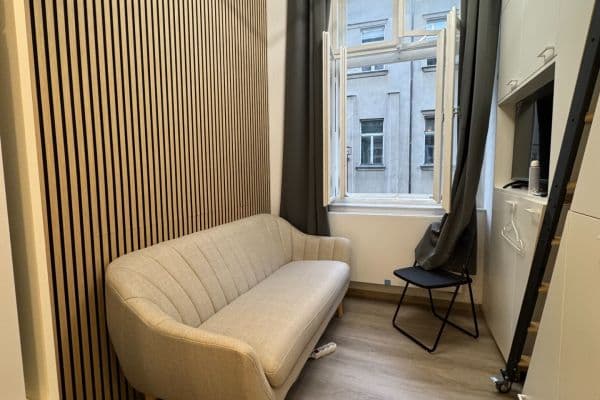 Studio flat to rent, 15 m², U Půjčovny, Praha Studio flat to rent, 15 m², U Půjčovny, Praha
