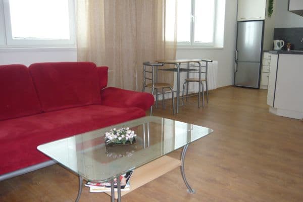 1 bedroom flat to rent, 37 m², Pospíšilova, Hradec Králové 1 bedroom flat to rent, 37 m², Pospíšilova, Hradec Králové