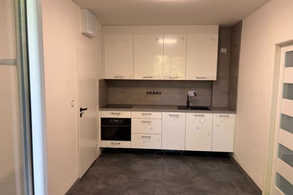 1 bedroom flat to rent, 30 m², Šmejkalova, Brno 1 bedroom flat to rent, 30 m², Šmejkalova, Brno