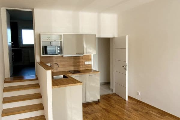 Studio flat to rent, 30 m², Na Pasece, Praha Studio flat to rent, 30 m², Na Pasece, Praha
