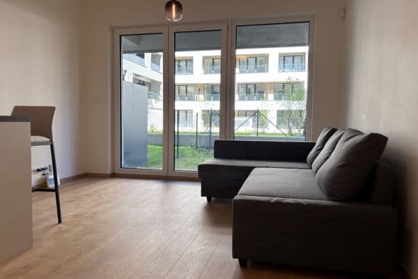 Studio flat to rent, 33 m², Poděbradská, Praha Studio flat to rent, 33 m², Poděbradská, Praha