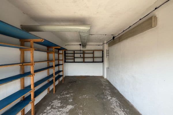 garage for sale, 14 m², Pod Třebešínem, Praha garage for sale, 14 m², Pod Třebešínem, Praha