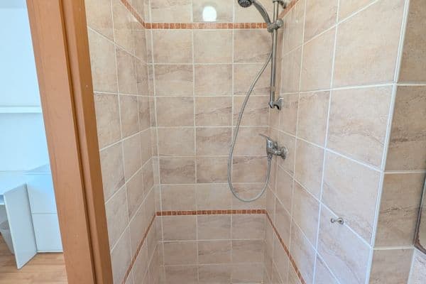 Studio flat to rent, 14 m², Pivoňkova, Brno Studio flat to rent, 14 m², Pivoňkova, Brno