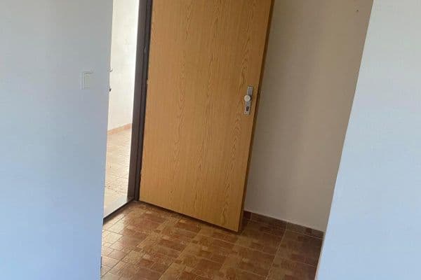 2 bedroom flat to rent, 60 m², J. Hory, Dubí 2 bedroom flat to rent, 60 m², J. Hory, Dubí