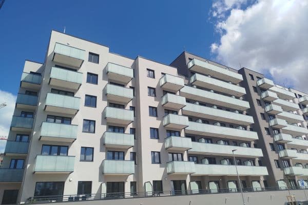 Studio flat to rent, 30 m², U Továren, Praha Studio flat to rent, 30 m², U Továren, Praha