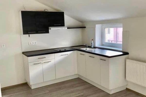 Studio flat to rent, 39 m², Západní, Karlovy Vary, Karlovarský Region Studio flat to rent, 39 m², Západní, Karlovy Vary, Karlovarský Region