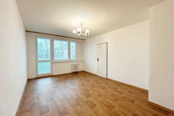 4 bedroom flat to rent, 89 m², Doležalova, Praha 4 bedroom flat to rent, 89 m², Doležalova, Praha