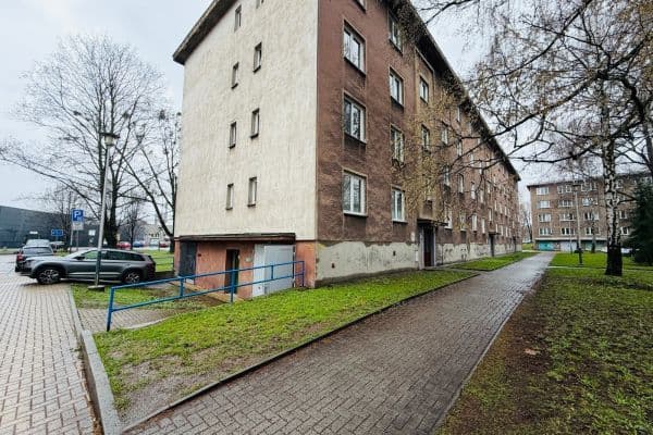 garage to rent, 22 m², náměstí Jiřího Myrona, Ostrava-Mor.Ostrava garage to rent, 22 m², náměstí Jiřího Myrona, Ostrava-Mor.Ostrava