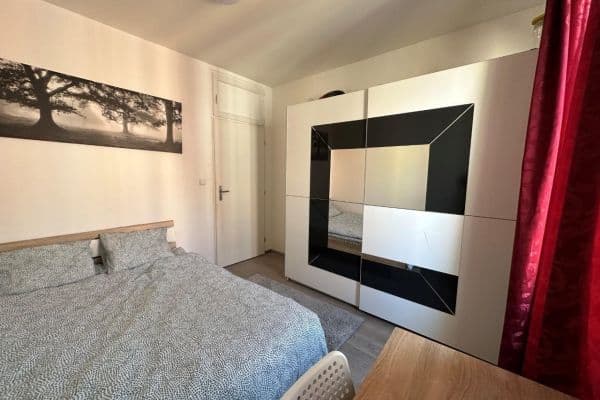 3 bedroom flat to rent, 70 m², Drahobejlova, Praha 3 bedroom flat to rent, 70 m², Drahobejlova, Praha
