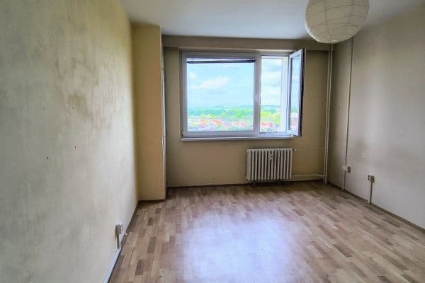 Studio flat to rent, 30 m², třída Edvarda Beneše, Hradec Králové, Královéhradecký Region Studio flat to rent, 30 m², třída Edvarda Beneše, Hradec Králové, Královéhradecký Region