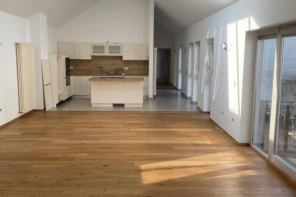 3 bedroom flat to rent, 150 m², Ludwigshafen am Rhein 3 bedroom flat to rent, 150 m², Ludwigshafen am Rhein