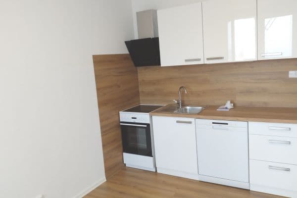 3 bedroom flat to rent, 70 m², Na Výsluní, Neratovice 3 bedroom flat to rent, 70 m², Na Výsluní, Neratovice