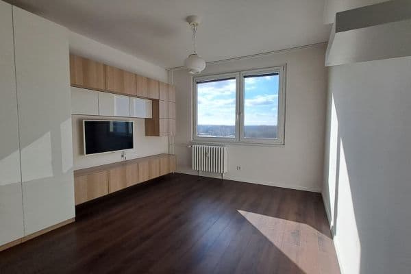 2 bedroom flat to rent, 42 m², nábřeží Závodu míru, Pardubice, Pardubický Region 2 bedroom flat to rent, 42 m², nábřeží Závodu míru, Pardubice, Pardubický Region