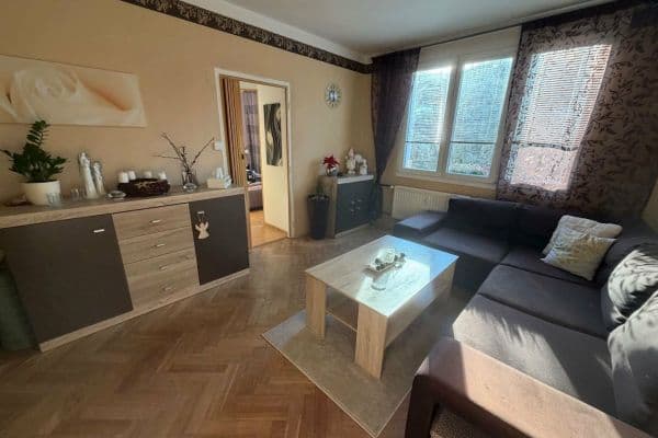 1 bedroom with open-plan kitchen flat to rent, 37 m², Maďarská, Karlovy Vary, Karlovarský Region 1 bedroom with open-plan kitchen flat to rent, 37 m², Maďarská, Karlovy Vary, Karlovarský Region