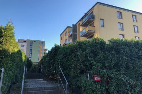 1 bedroom with open-plan kitchen flat to rent, 54 m², Nepelova, Praha 1 bedroom with open-plan kitchen flat to rent, 54 m², Nepelova, Praha