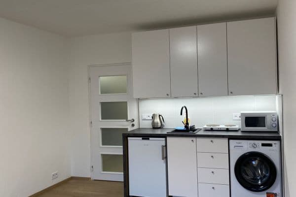 Small studio flat to rent, 23 m², Kyselova, Praha Small studio flat to rent, 23 m², Kyselova, Praha