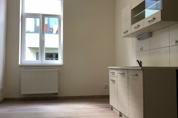 Studio flat to rent, 18 m², Riegrovo náměstí, Poděbrady Studio flat to rent, 18 m², Riegrovo náměstí, Poděbrady