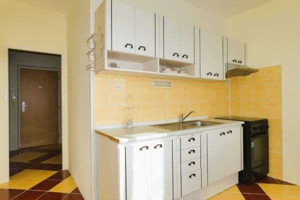 2 bedroom flat to rent, 55 m², Sídliště, Rotava 2 bedroom flat to rent, 55 m², Sídliště, Rotava