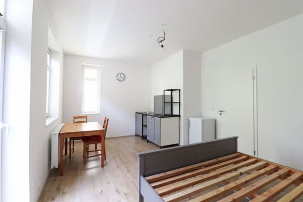 Studio flat to rent, 27 m², Bečovská, Praha Studio flat to rent, 27 m², Bečovská, Praha