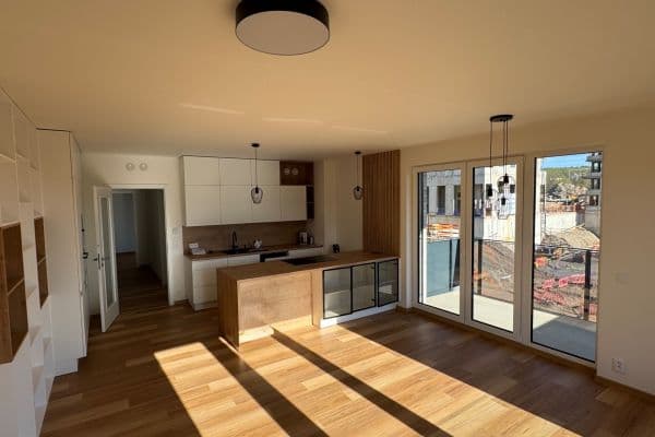2 bedroom with open-plan kitchen flat to rent, 86 m², Kolmanova, Praha 2 bedroom with open-plan kitchen flat to rent, 86 m², Kolmanova, Praha
