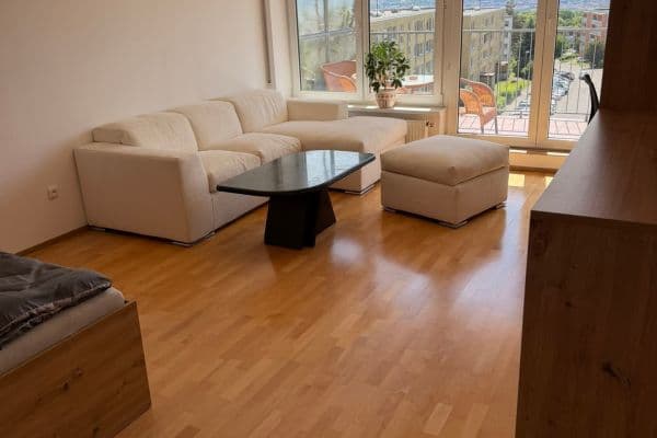 6 bedroom flat to rent, 158 m², Chotovická, Praha 6 bedroom flat to rent, 158 m², Chotovická, Praha