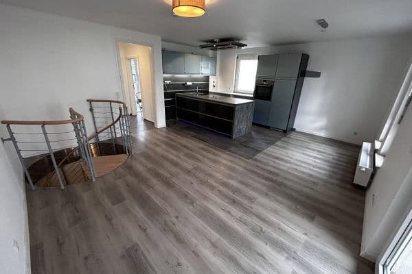 3 bedroom flat to rent, 85 m², Griesheim 3 bedroom flat to rent, 85 m², Griesheim