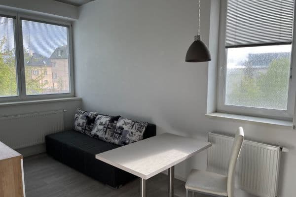 1 bedroom with open-plan kitchen flat to rent, 45 m², V Bytovkách, Praha 1 bedroom with open-plan kitchen flat to rent, 45 m², V Bytovkách, Praha