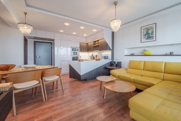 2 bedroom with open-plan kitchen flat to rent, 72 m², Švédská, Praha 2 bedroom with open-plan kitchen flat to rent, 72 m², Švédská, Praha