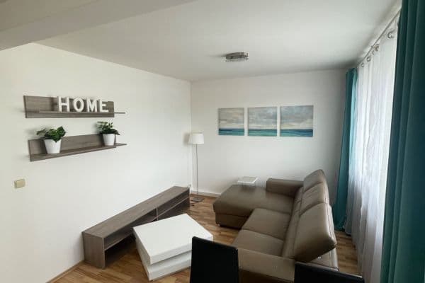 1 bedroom with open-plan kitchen flat to rent, 43 m², Dubová, Karlovy Vary 1 bedroom with open-plan kitchen flat to rent, 43 m², Dubová, Karlovy Vary
