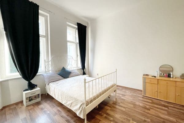 1 bedroom flat to rent, 42 m², Husitská, Praha 1 bedroom flat to rent, 42 m², Husitská, Praha