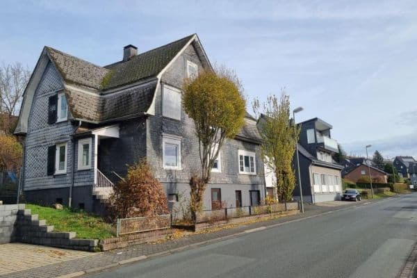 house for sale, 221 m², Marburger Straße 29, Netphen - Deuz house for sale, 221 m², Marburger Straße 29, Netphen - Deuz