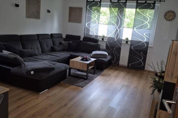 3 bedroom flat to rent, 76 m², Syke 3 bedroom flat to rent, 76 m², Syke