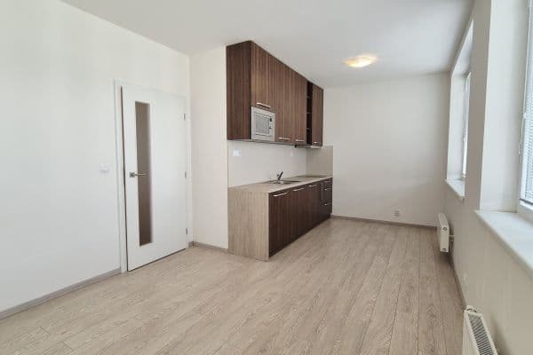 Studio flat to rent, 24 m², Markůvky, Brno Studio flat to rent, 24 m², Markůvky, Brno