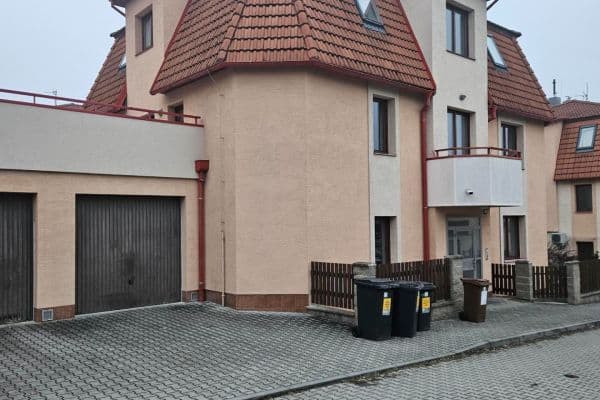 1 bedroom with open-plan kitchen flat to rent, 52 m², nám. Svobody, Úvaly 1 bedroom with open-plan kitchen flat to rent, 52 m², nám. Svobody, Úvaly