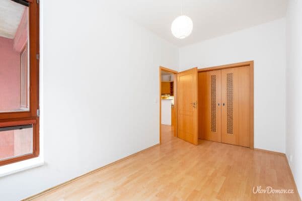 1 bedroom with open-plan kitchen flat to rent, 52 m², Lukášova, Praha 1 bedroom with open-plan kitchen flat to rent, 52 m², Lukášova, Praha