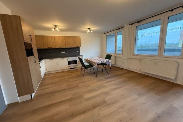 2 bedroom with open-plan kitchen flat to rent, 72 m², Moravcova, Kolín 2 bedroom with open-plan kitchen flat to rent, 72 m², Moravcova, Kolín