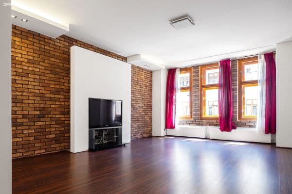 2 bedroom with open-plan kitchen flat to rent, 104 m², Bubeníkova, Pardubice 2 bedroom with open-plan kitchen flat to rent, 104 m², Bubeníkova, Pardubice