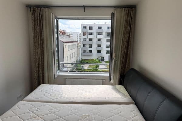 1 bedroom with open-plan kitchen flat for sale, 64 m², V Háji, Praha 1 bedroom with open-plan kitchen flat for sale, 64 m², V Háji, Praha