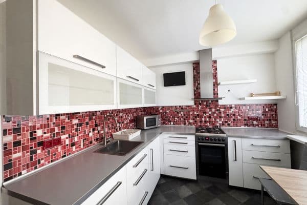 2 bedroom with open-plan kitchen flat to rent, 64 m², U stadionu, Mladá Boleslav, Středočeský Region 2 bedroom with open-plan kitchen flat to rent, 64 m², U stadionu, Mladá Boleslav, Středočeský Region