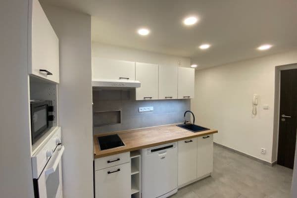 2 bedroom with open-plan kitchen flat to rent, 56 m², Kuzníkova, Kojetín 2 bedroom with open-plan kitchen flat to rent, 56 m², Kuzníkova, Kojetín