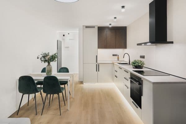 3 bedroom with open-plan kitchen flat for sale, 76 m², Chmelová, Praha 3 bedroom with open-plan kitchen flat for sale, 76 m², Chmelová, Praha