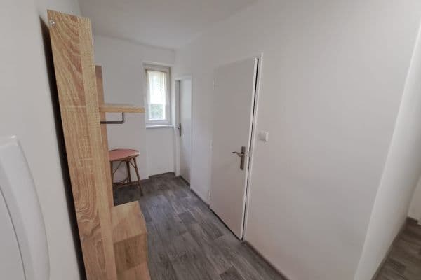 2 bedroom flat to rent, 62 m², Nádražní, Frenštát pod Radhoštěm 2 bedroom flat to rent, 62 m², Nádražní, Frenštát pod Radhoštěm