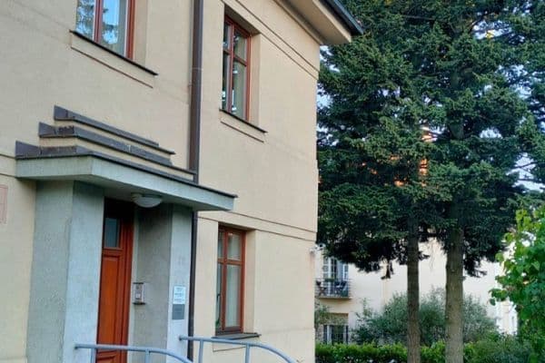 3 bedroom flat to rent, 123 m², Na Šťáhlavce, Praha 3 bedroom flat to rent, 123 m², Na Šťáhlavce, Praha