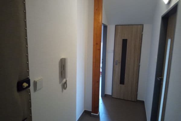 1 bedroom flat to rent, 45 m², tř. Čs. odboje, Chrást 1 bedroom flat to rent, 45 m², tř. Čs. odboje, Chrást
