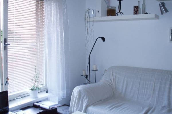 Studio flat to rent, 37 m², Kladenská, Praha Studio flat to rent, 37 m², Kladenská, Praha