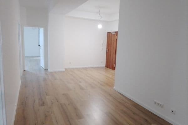 3 bedroom with open-plan kitchen flat to rent, 185 m², Harleßstr. 1a, Düsseldorf, North Rhine-Westphalia 3 bedroom with open-plan kitchen flat to rent, 185 m², Harleßstr. 1a, Düsseldorf, North Rhine-Westphalia