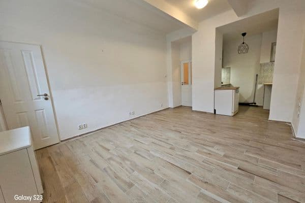 non-residential property to rent, 35 m², V Olšinách, Praha non-residential property to rent, 35 m², V Olšinách, Praha