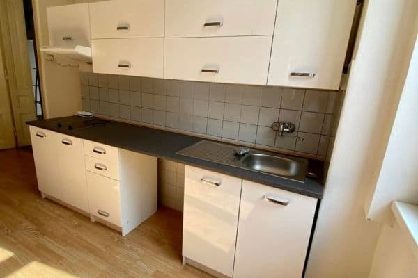 3 bedroom flat to rent, 94 m², Západní, Karlovy Vary 3 bedroom flat to rent, 94 m², Západní, Karlovy Vary
