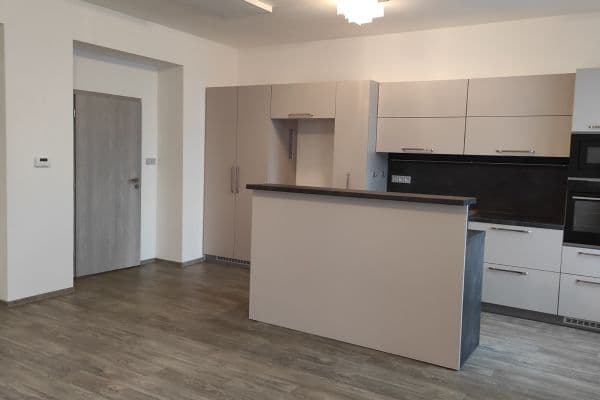 1 bedroom with open-plan kitchen flat to rent, 64 m², Husova, Čáslav 1 bedroom with open-plan kitchen flat to rent, 64 m², Husova, Čáslav