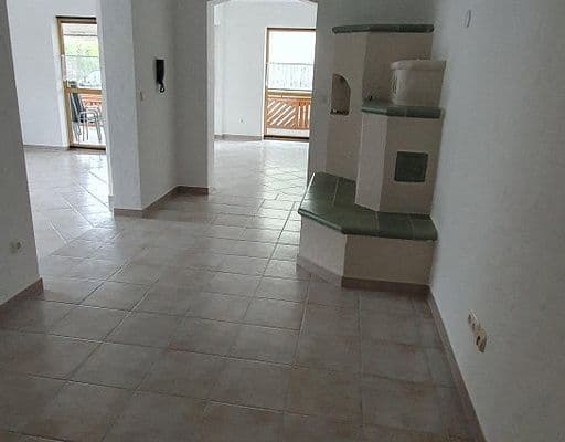 4 bedroom flat to rent, 145 m², Hirschaid 4 bedroom flat to rent, 145 m², Hirschaid
